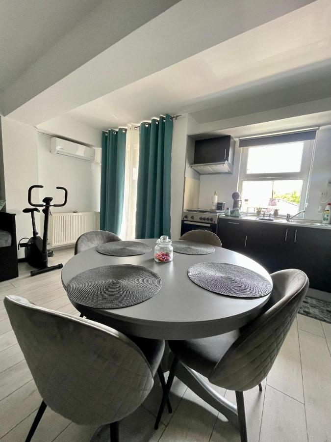 Welcome To Bucharest Airport Residences & Therme-Self Check-In Otopeni Eksteriør bilde